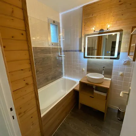 Le D Angele Apartman *